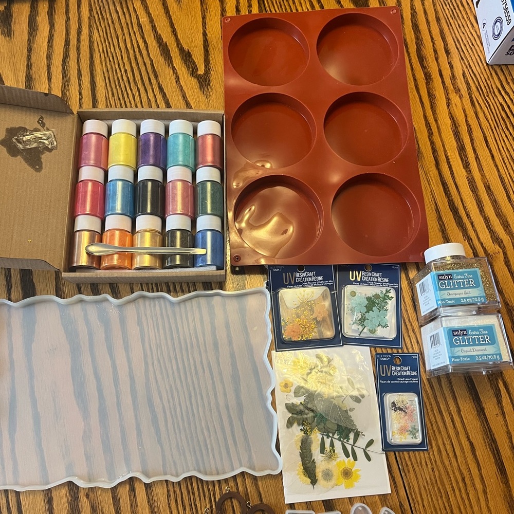 Resin Molds and accessories